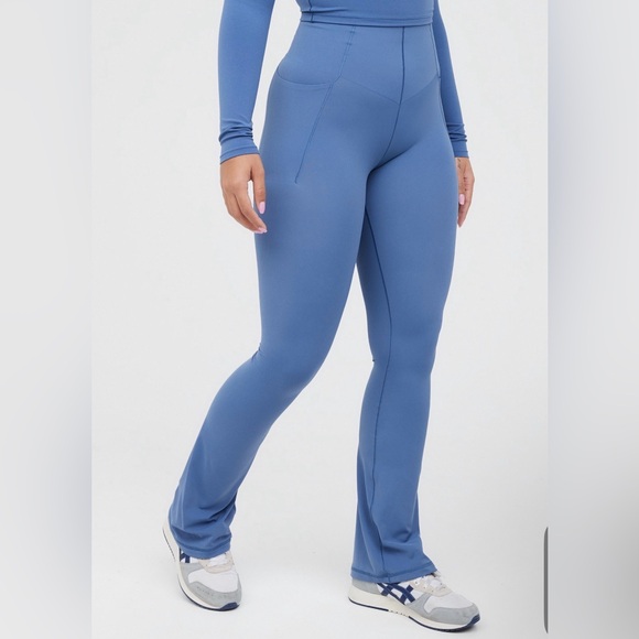 🦋 $20 Aerie Offline Real Me Xtra Hold Up Bootcut Leggings - Picture 4 of 5